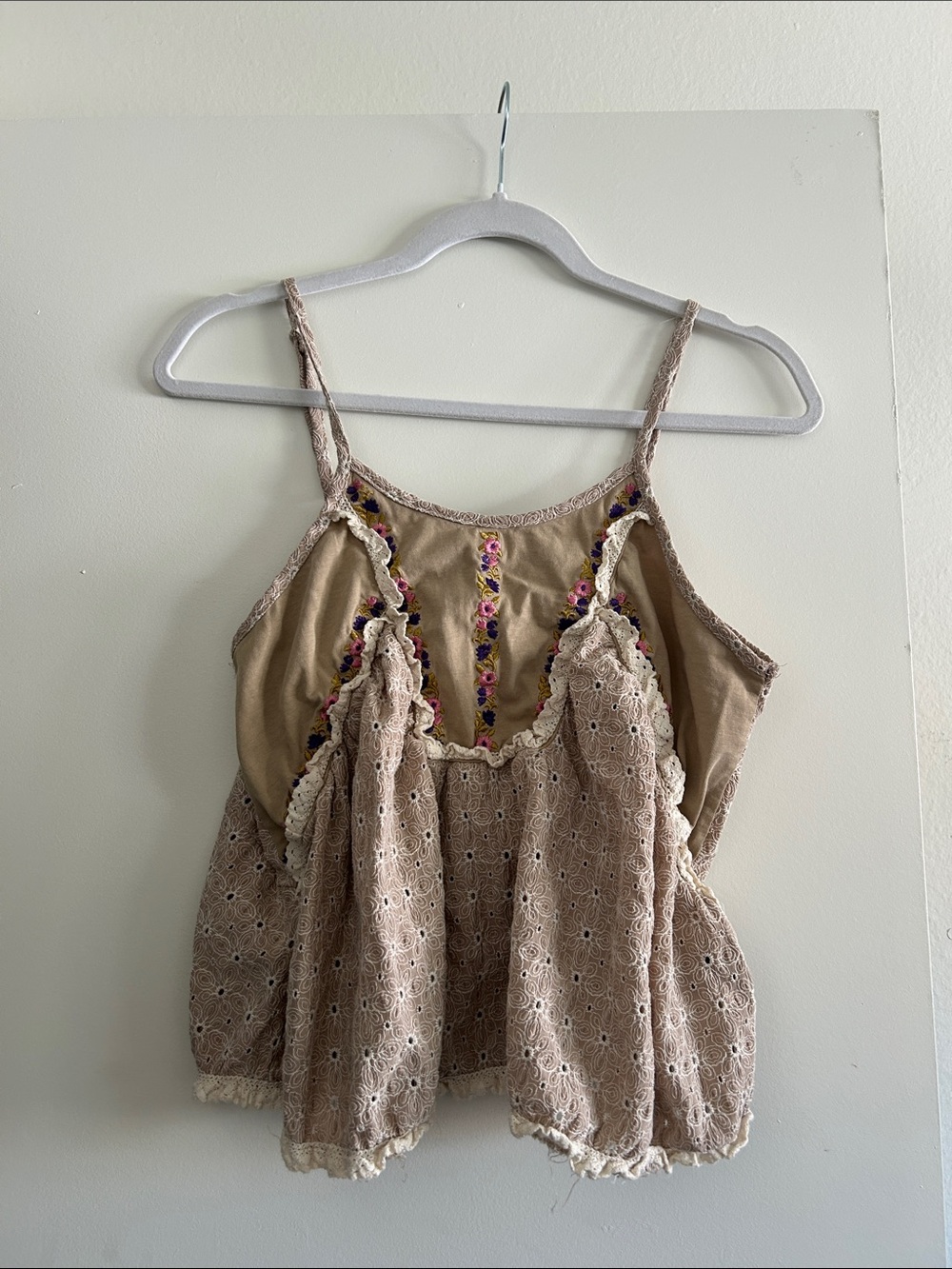 POL Beige Lace Embroidered Tank Top with Purple Accents